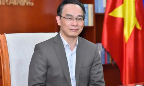 Giám đốc Đại học Quốc gia Hà Nội được giao Quyền Bộ trưởng Bộ Giáo dục và Đào tạo